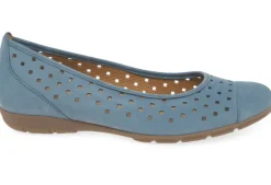 Ruffle Ballerina Pump