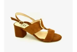 Veniza Block Heel Sandal